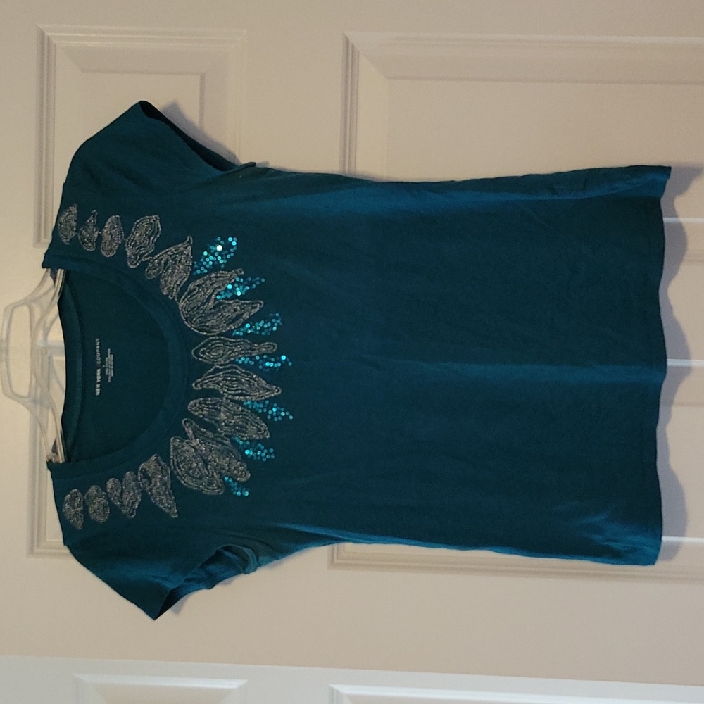 NY&Co teal t-shirt with sequin design